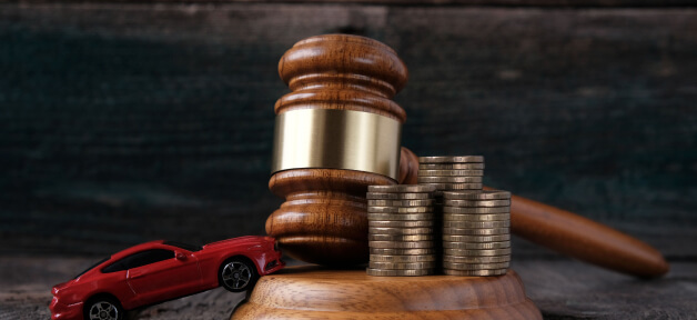¿Cuánto dinero puedo recibir si gano una demanda por accidente?
