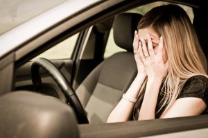 Las razones más comunes por las que los conductores son detenidos por tránsito en Houston (y cuanto le podría costar)